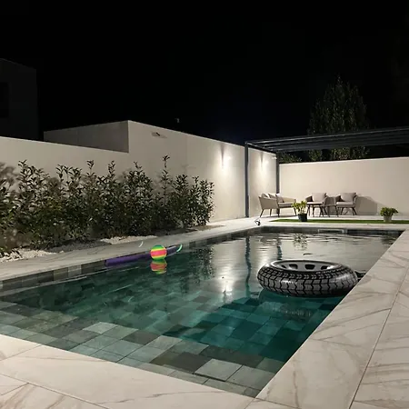 Piscine Sans Vis A Vis * Canohès